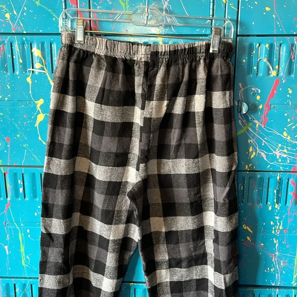 💰🚨CLEARANCE 🚨💰
😎Men’s medium sleep pants. M15 - Picture 6 of 6